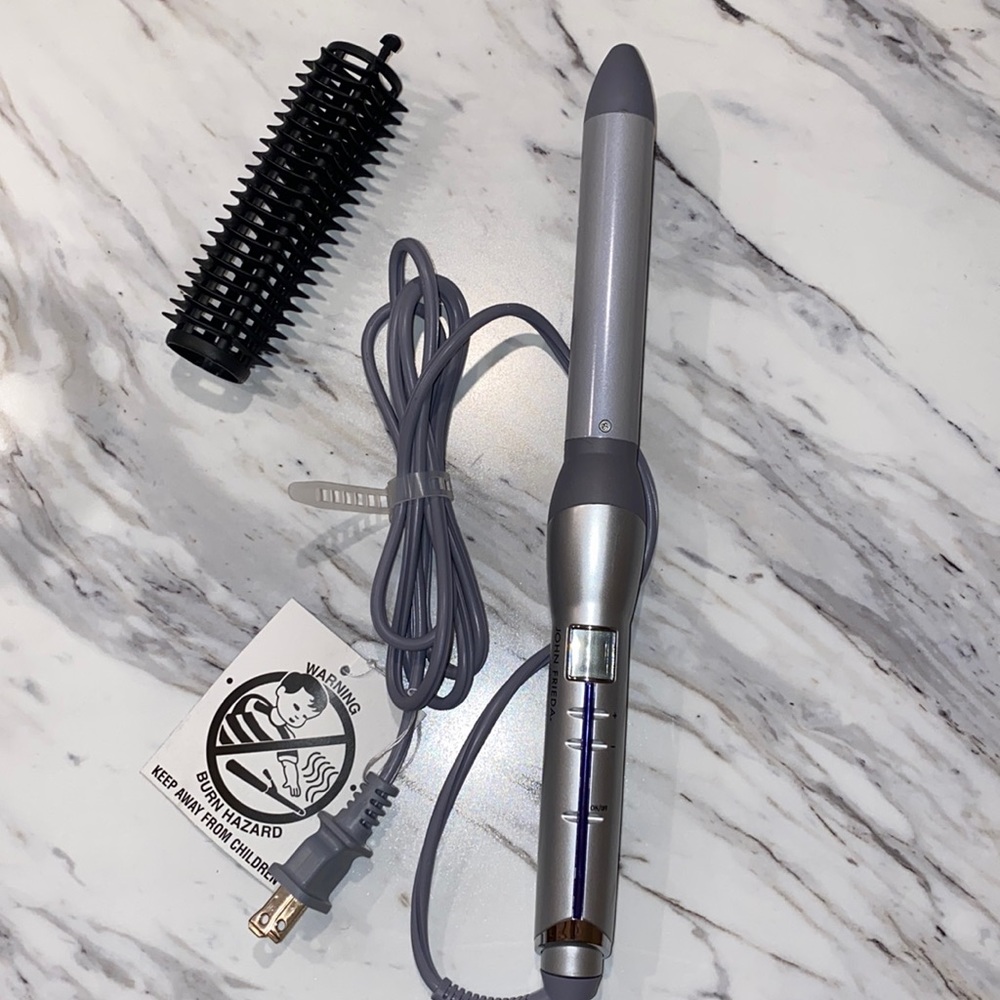 1” JOHN FRIEDA CURLING IRON WAND